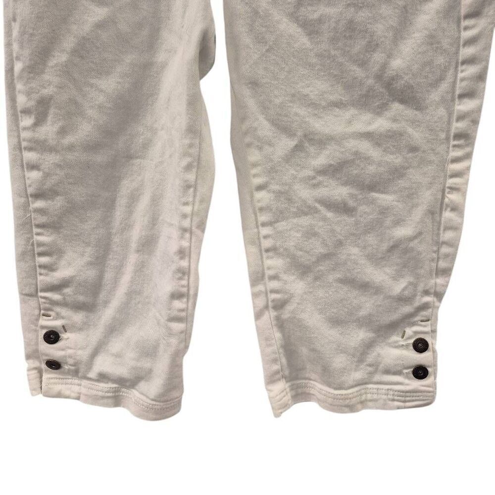 Lee Women's White Cotton/Spandex Denim Just Below the Waist Long Shorts Knee Len - Picture 3 of 8